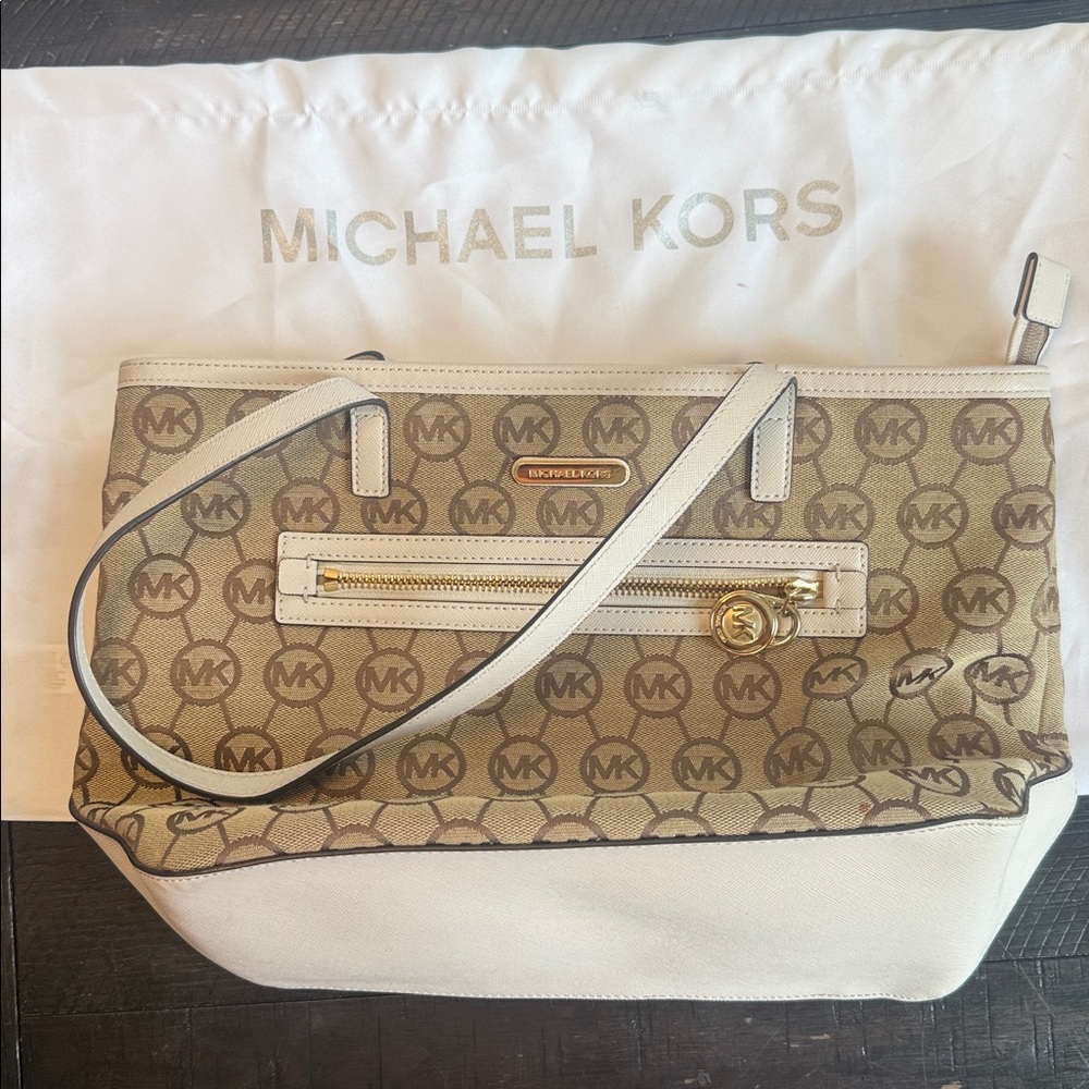 Brand New Michael Kors Tan and Cream Signature Tote